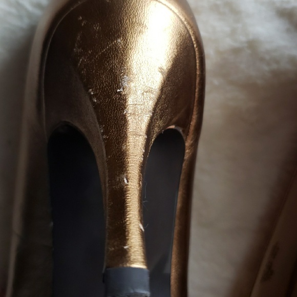 MICHAEL Michael Kors Bronze Metallic 7M Pumps - Picture 3 of 4